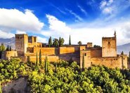 Die Alhambra, die Stadtburg auf dem Sabikah-Hügel von Granada. © mrks_v - Fotolia.com